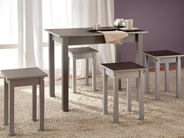 Небольшой кухонный стол для маленькой кухни Стол обеденный прямая ножка