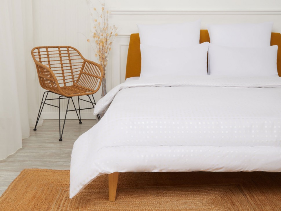 Одеяло Лебяжий пух всесезонное