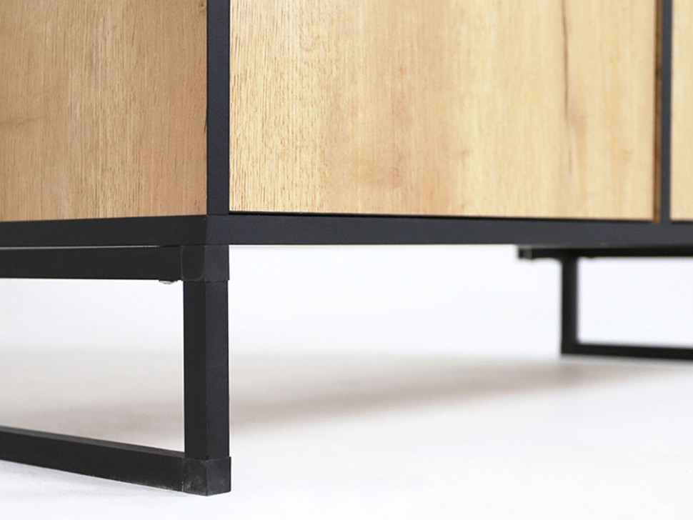 Шкаф-витрина Виртон