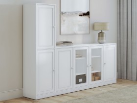 Гостиная Люси со шкафом