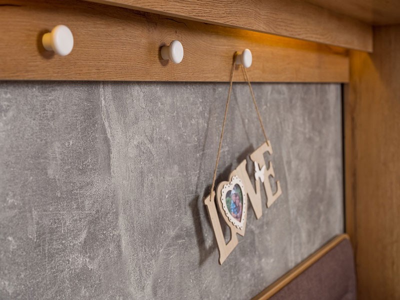 Детская полка Лойс